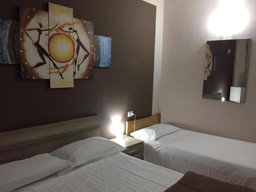 パルマDed 2 Only Sleep Bagno Privatoアパートメント エクステリア 写真